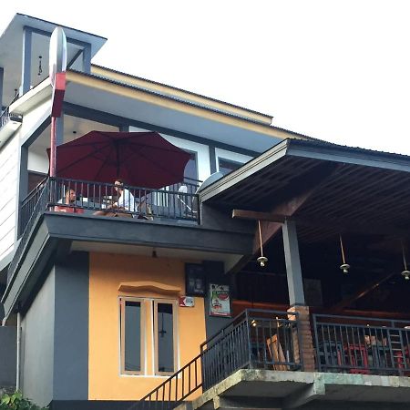 Bintang By Tobias Lodge Cafe & Restaurant เคลิมูตู ภายนอก รูปภาพ